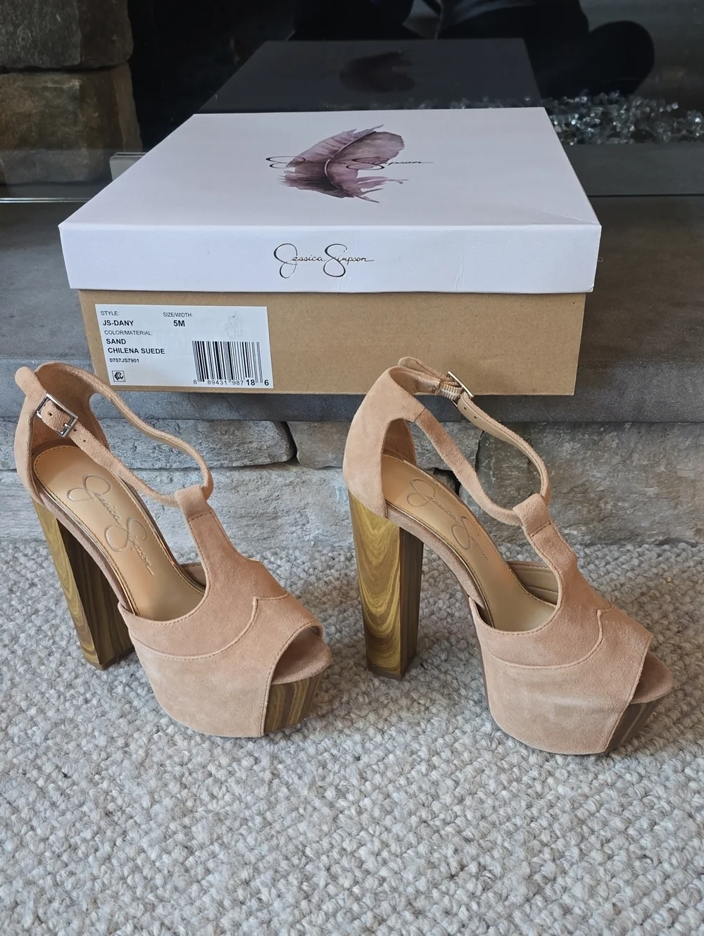 Jessica Simpson brand new